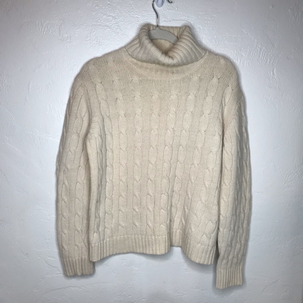 Gap Factory cream colored 100% lambs wool cable knit turtleneck sweater Sz large